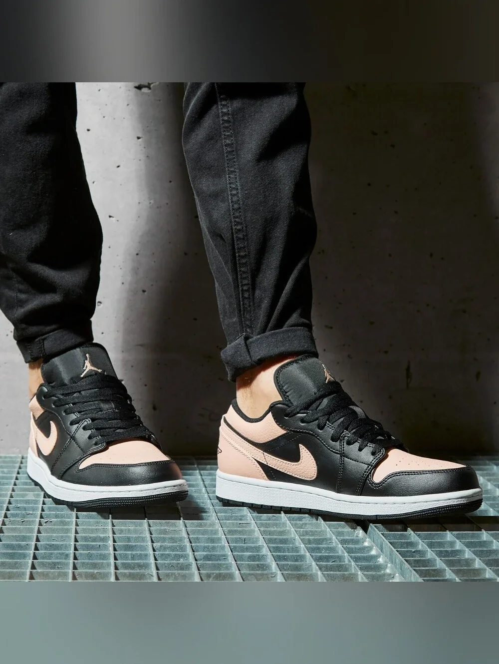Men's Air Jordan 1 Low 'Crimson Tint'